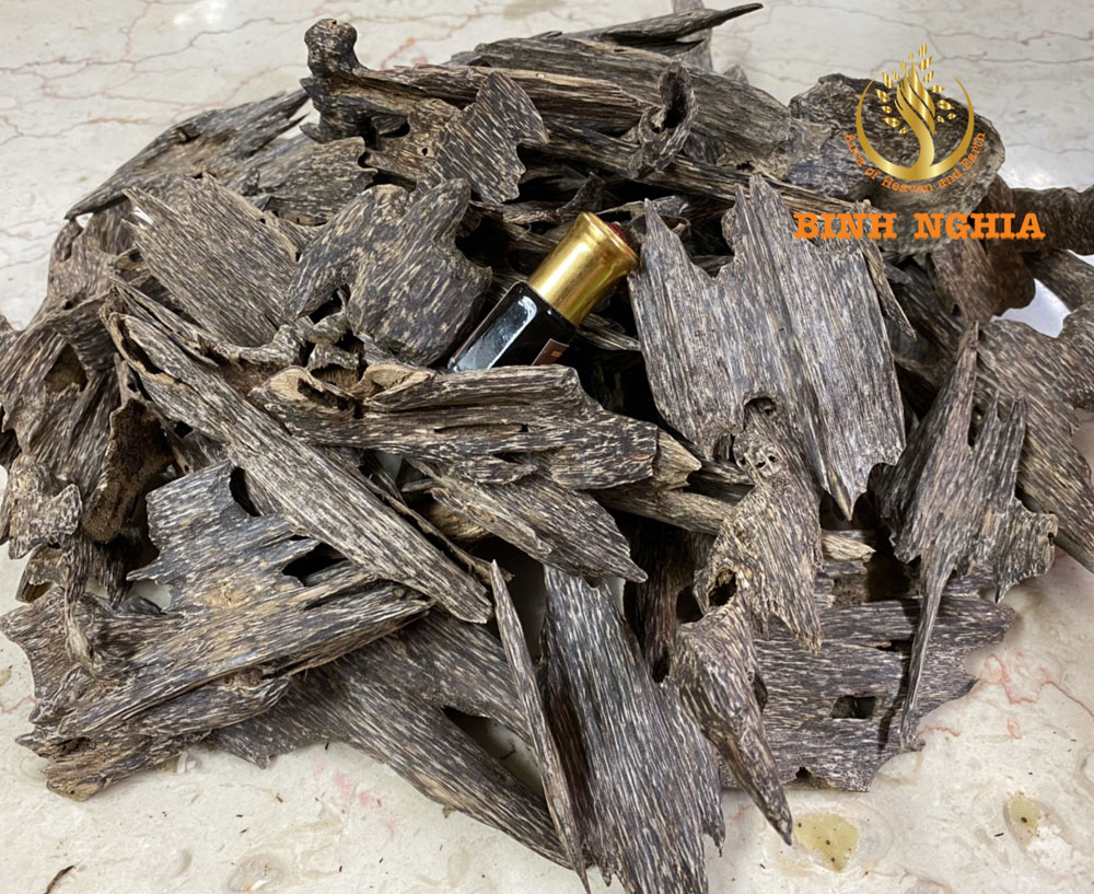 what is Oud/Agarwood?