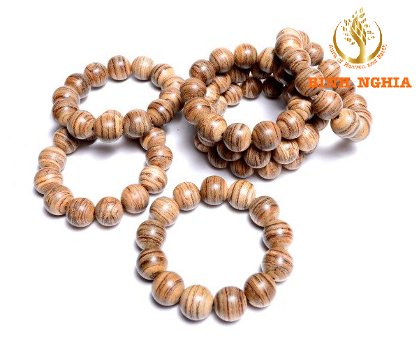 How to choose Agarwood bracelet that matches feng shui