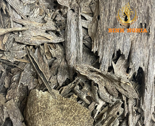 A Complete Guide to Agarwood Chips: Identification, Uses, and Benefits